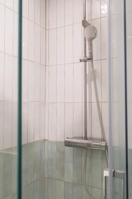 Appartement Le Mistral - 2 Min Du Vieux Port Sur Rue Pietonne - Les Freres De La Loc' à Marseille Extérieur photo